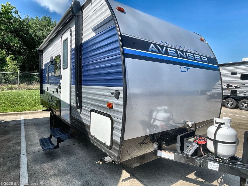 2022 Avenger LT 17FQS by Prime Time from Blue Compass RV Canton in Wills Point, Texas
