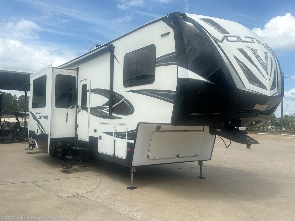 2017 Voltage V-Series V3605 by Dutchmen from Blue Compass RV Canton in Wills Point, Texas