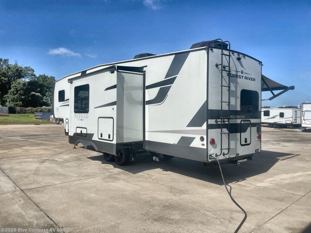 2025 Rockwood Signature R374DBH by Forest River from Blue Compass RV Canton in Wills Point, Texas