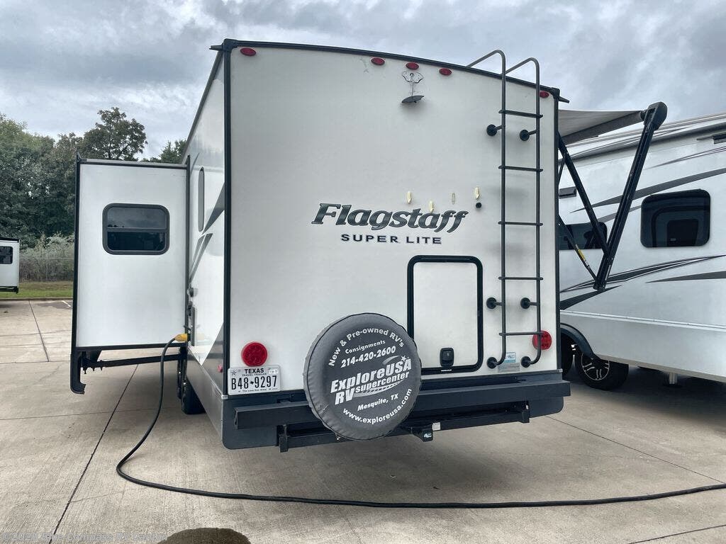 2021 Flagstaff Super Lite 27BHWS by Forest River from Blue Compass RV Canton in Wills Point, Texas