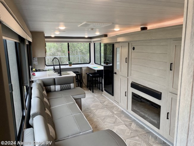 2024 Forest River Wildwood 29VIEWX - New Travel Trailer For Sale by Nature Coast RV in Crystal River, Florida