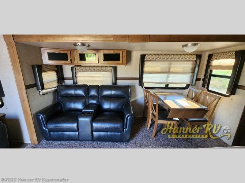 2018 Forest River Rockwood Wind Jammer 3025W RV for Sale in Baird, TX