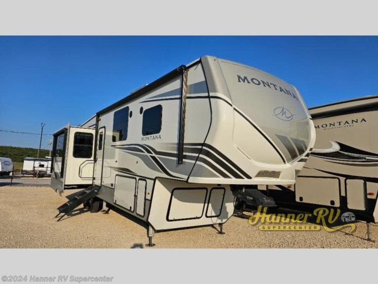 Used 2022 Keystone Montana 3231CK available in Baird, Texas