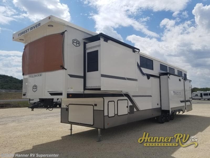 New 2026 Forest River Wildwood Heritage Glen ROOST43 available in Baird, Texas