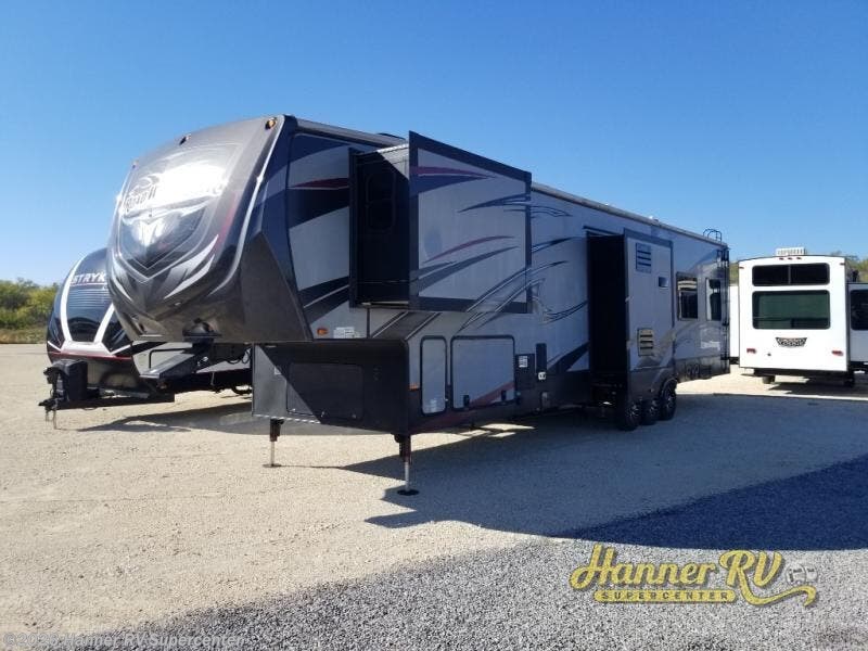 Used 2015 Heartland Road Warrior 425 available in Baird, Texas