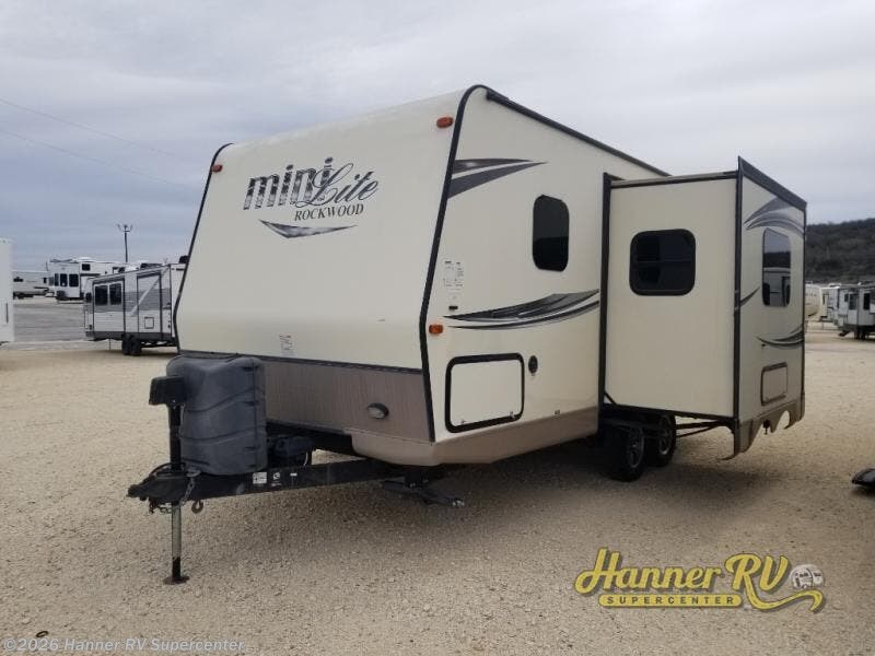 Used 2016 Forest River Rockwood Mini Lite 2104S available in Baird, Texas