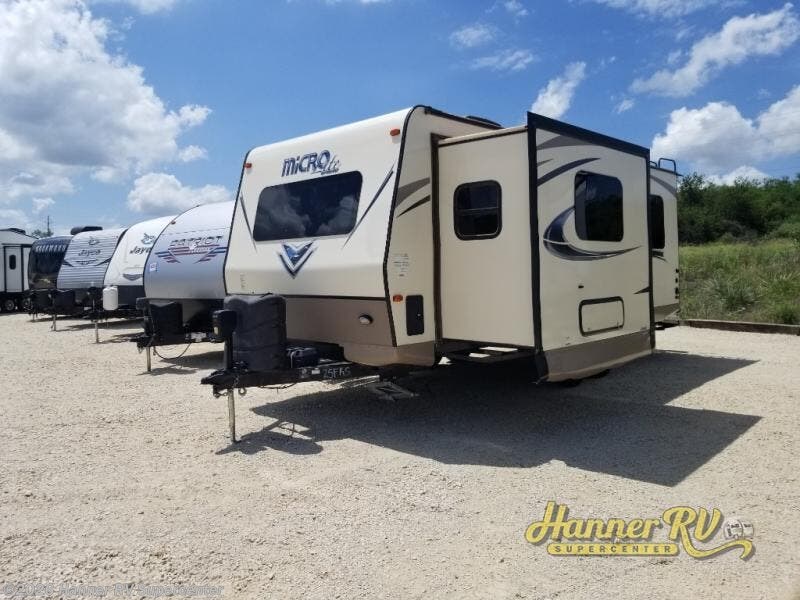 Used 2017 Forest River Flagstaff Micro Lite 25FKS available in Baird, Texas