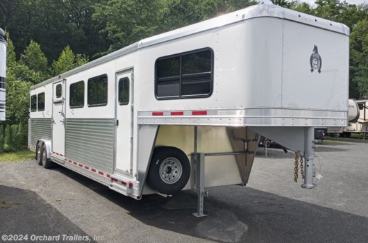 6 Horse Trailer - 2024 Adam Custom Coach 4-Horse Head-to-Head available New in Whately, MA