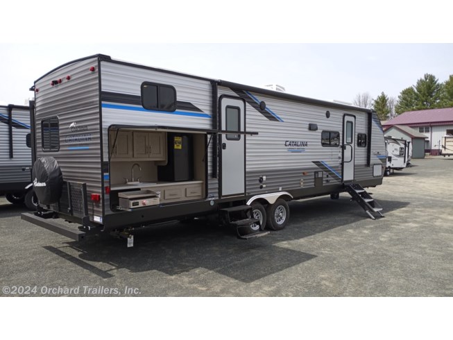 2022 Coachmen Catalina Legacy Edition 323BHDSCK - New Travel Trailer For Sale by Orchard Trailers, Inc. in Whately, Massachusetts