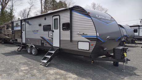 &lt;p&gt;&lt;strong&gt;Leftover!&lt;/strong&gt;&lt;/p&gt;
&lt;p&gt;2022 Coachmen Catalina Legacy Edition 323BHDSCK travel trailer. Dual slide bunkhouse floor plan with huge outside kitchen. Cast iron griddle. Solar panel! Dual entry doors. Front queen bed. 12v refrigerator. Electric fireplace. Bluetooth control panel. Call today for more info!&lt;/p&gt;