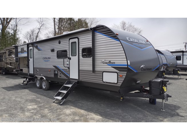 New 2022 Coachmen Catalina Legacy Edition 323BHDSCK available in Whately, Massachusetts