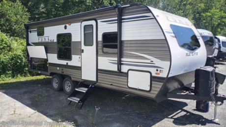 &lt;p&gt;&lt;strong&gt;Leftover!&lt;/strong&gt;&lt;/p&gt;
&lt;p&gt;2022 Palomino Puma XLE Lite 22RBC travel trailer. Bunk beds! Outside kitchen! Cast iron griddle. Electric awning. Queen bed. Booth dinette. Dual axles. Large 12v refrigerator. MorRyde entry steps. Call today for more info!&lt;/p&gt;