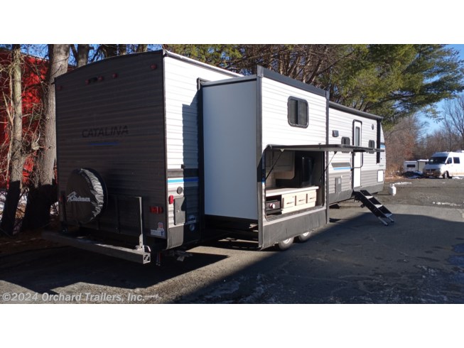 2023 Coachmen Catalina Legacy Edition 323QBTSCK - New Travel Trailer For Sale by Orchard Trailers, Inc. in Whately, Massachusetts