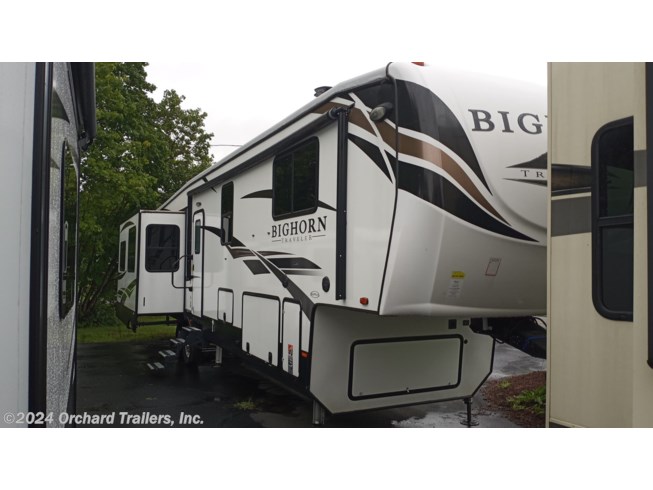 2019 Bighorn Traveler BHTR 39 MB by Heartland from Orchard Trailers, Inc. in Whately, Massachusetts