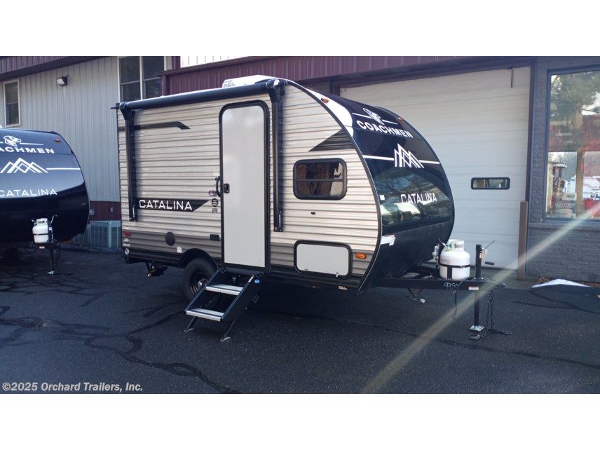 New 2025 Coachmen Catalina Summit Series 7 134RKX available in Whately, Massachusetts