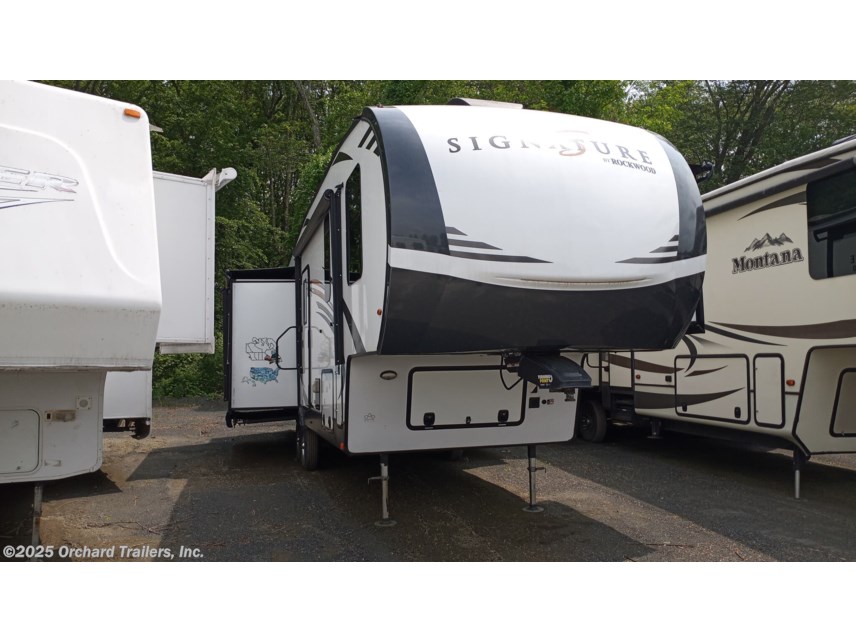 Used 2019 Forest River Rockwood Signature Ultra Lite 8299BS available in Whately, Massachusetts