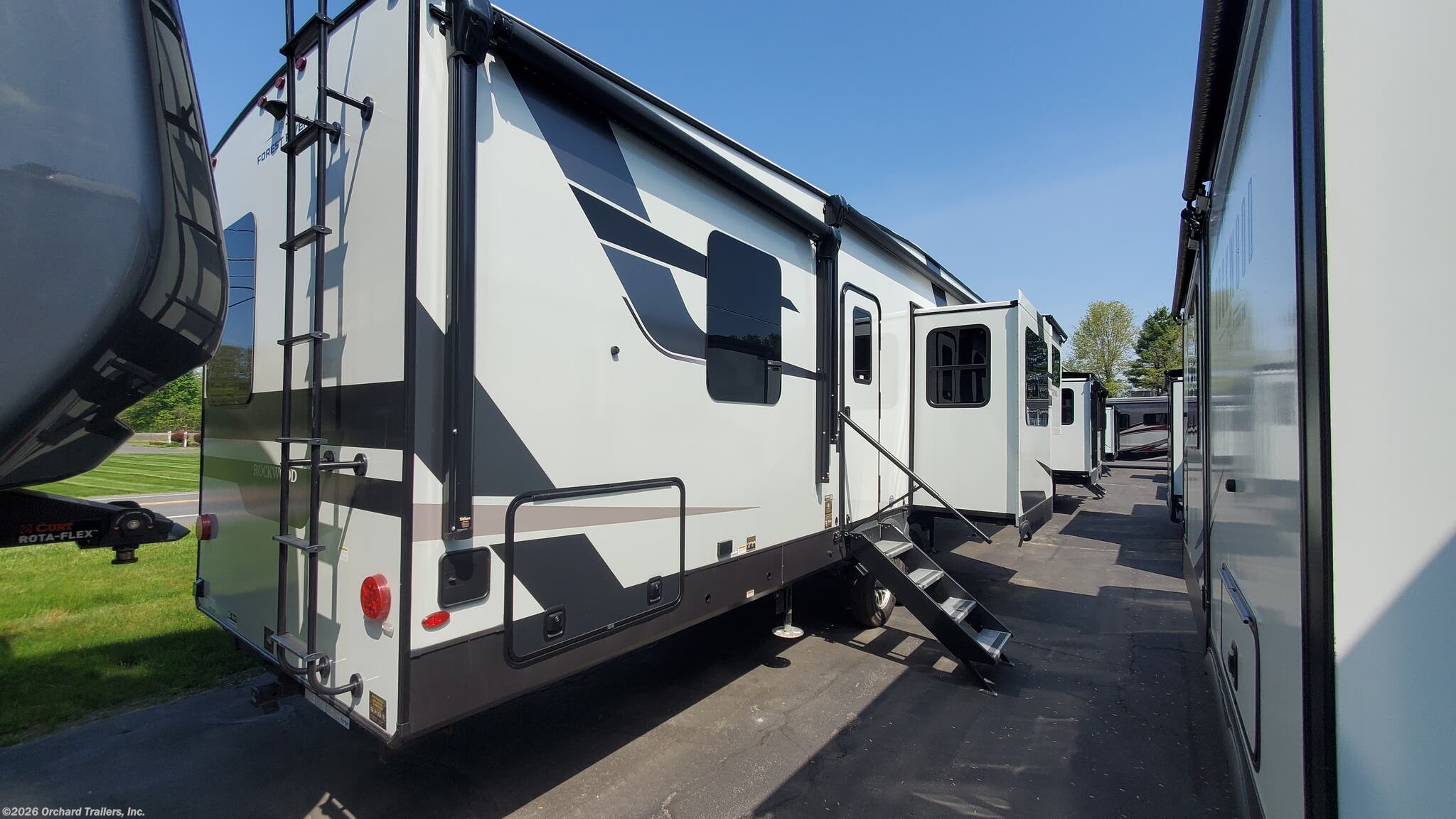 2026 Rockwood Signature 402SFL by Forest River from Orchard Trailers, Inc. in Whately, Massachusetts