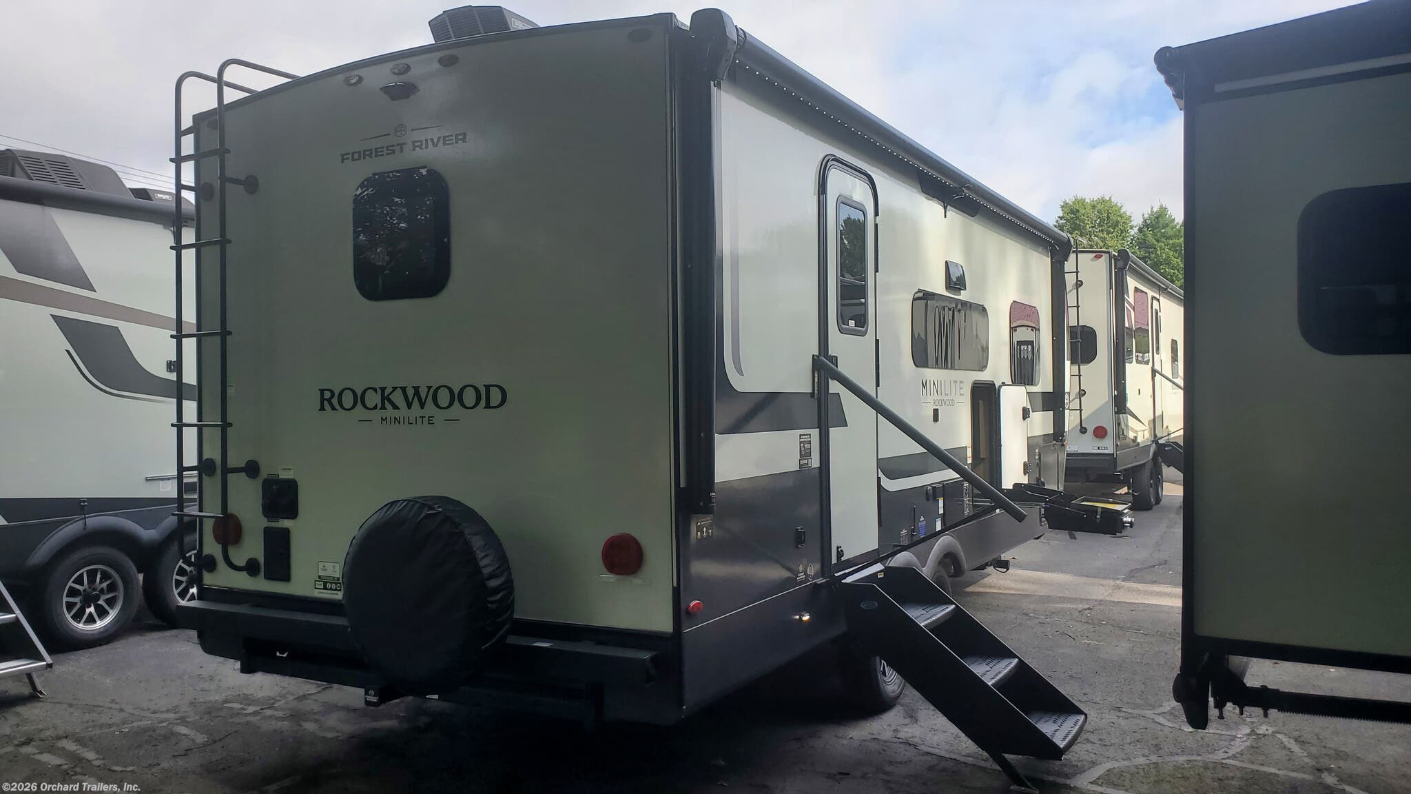 2027 Rockwood Mini Lite 2525RB by Forest River from Orchard Trailers, Inc. in Whately, Massachusetts