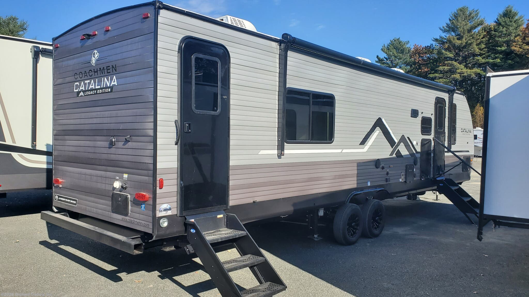 2027 Catalina Legacy Edition 333DBDSCK by Coachmen from Orchard Trailers, Inc. in Whately, Massachusetts