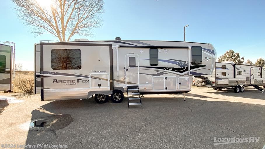 2022 Northwood Arctic Fox Grande Ronde 32-5M RV for Sale in Loveland