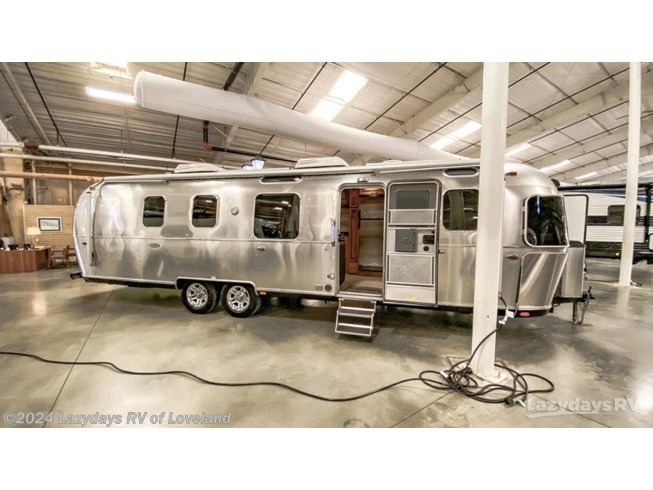 2019 Airstream Classic 33RB - Used Travel Trailer For Sale by Lazydays RV of Loveland in Loveland, Colorado