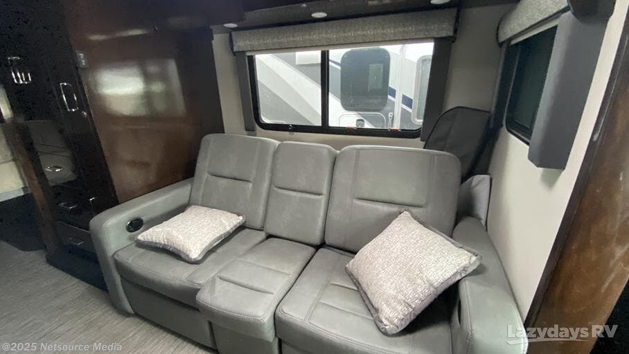 2022 Renegade Vienna 25FWC RV for Sale in Loveland, CO 80537 24003725