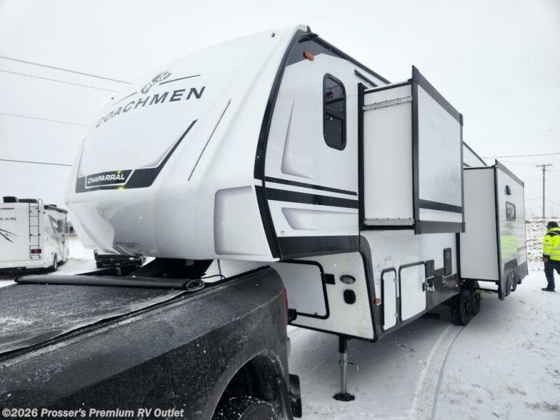 2026 Chaparral Lite 27BAR by Coachmen from Prosser's Premium RV Outlet in Sturtevant, Wisconsin