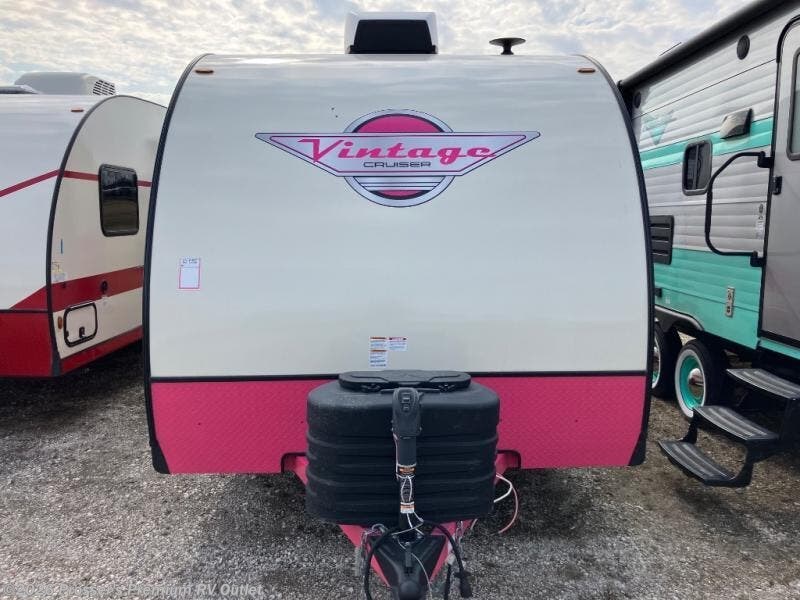 2024 Vintage Cruiser 17SCD by Gulf Stream from Prosser's Premium RV Outlet in Sturtevant, Wisconsin