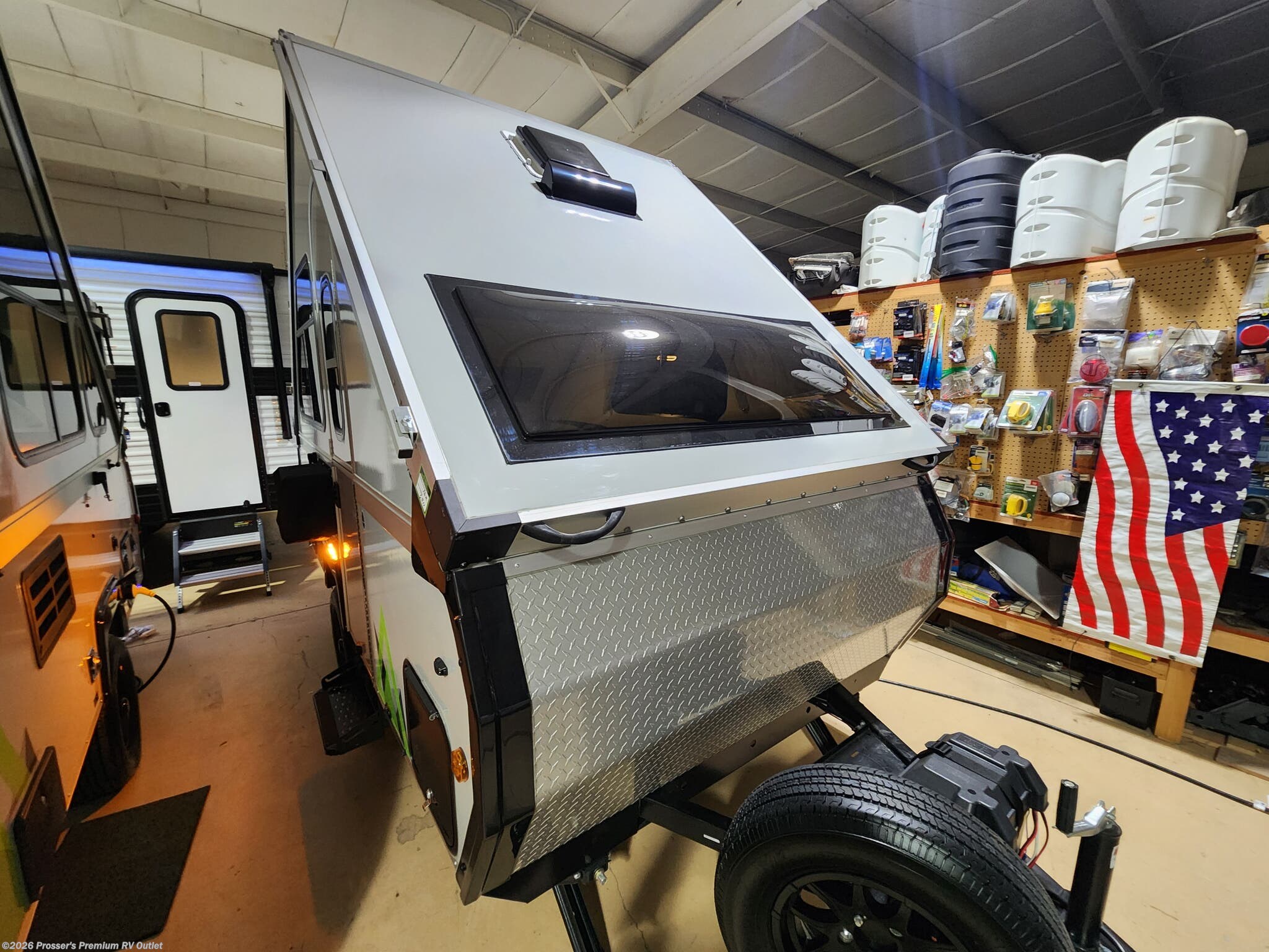 2026 Aliner Scout Base - New Popup For Sale by Prosser's Premium RV Outlet in Sturtevant, Wisconsin features LP Detector, Smoke Detector, Skylight, Water Heater, Refrigerator