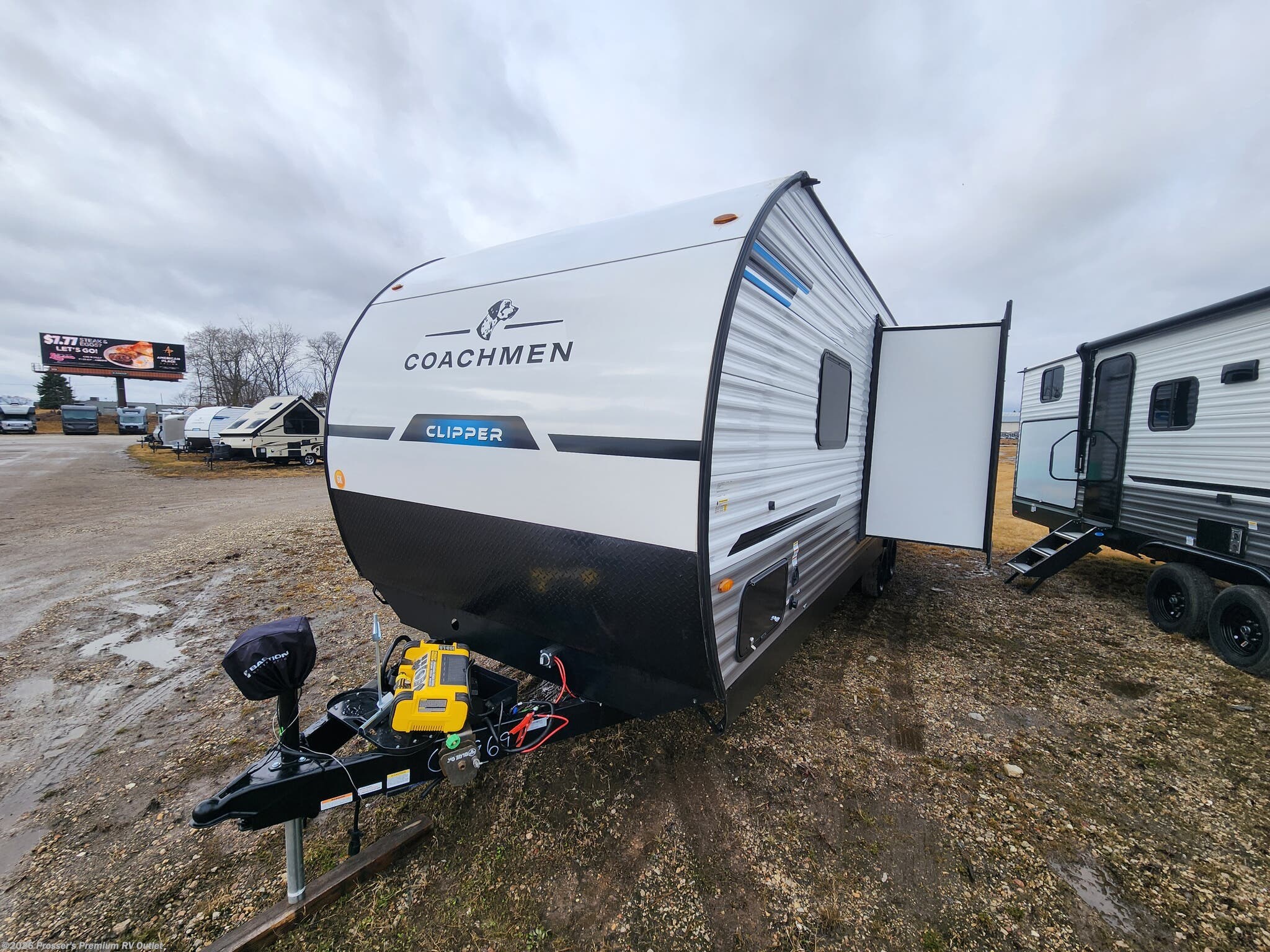 2026 Clipper 262DBS by Coachmen from Prosser's Premium RV Outlet in Sturtevant, Wisconsin