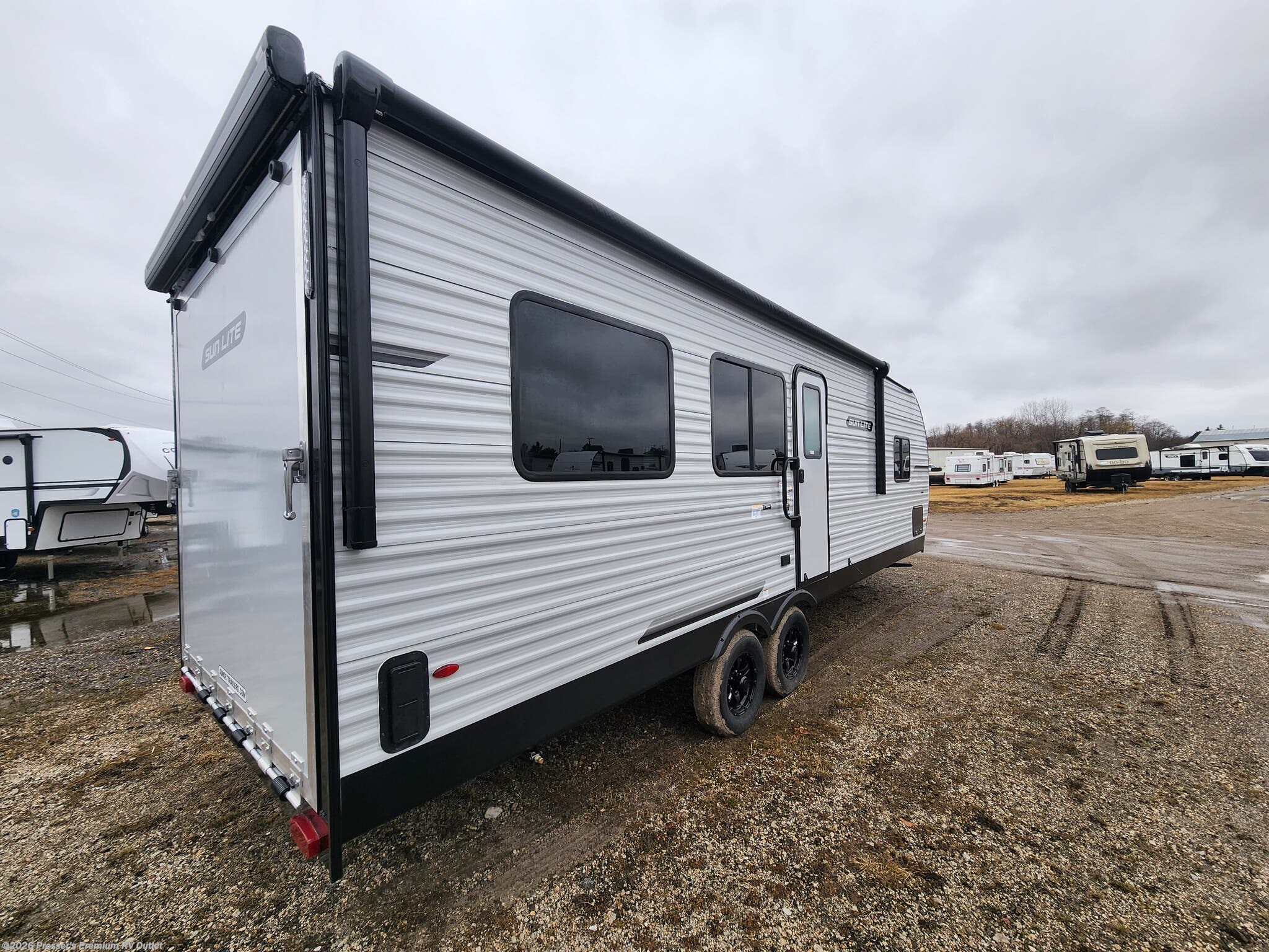 2026 Sun Lite 27WQB by Sunset Park RV from Prosser's Premium RV Outlet in Sturtevant, Wisconsin
