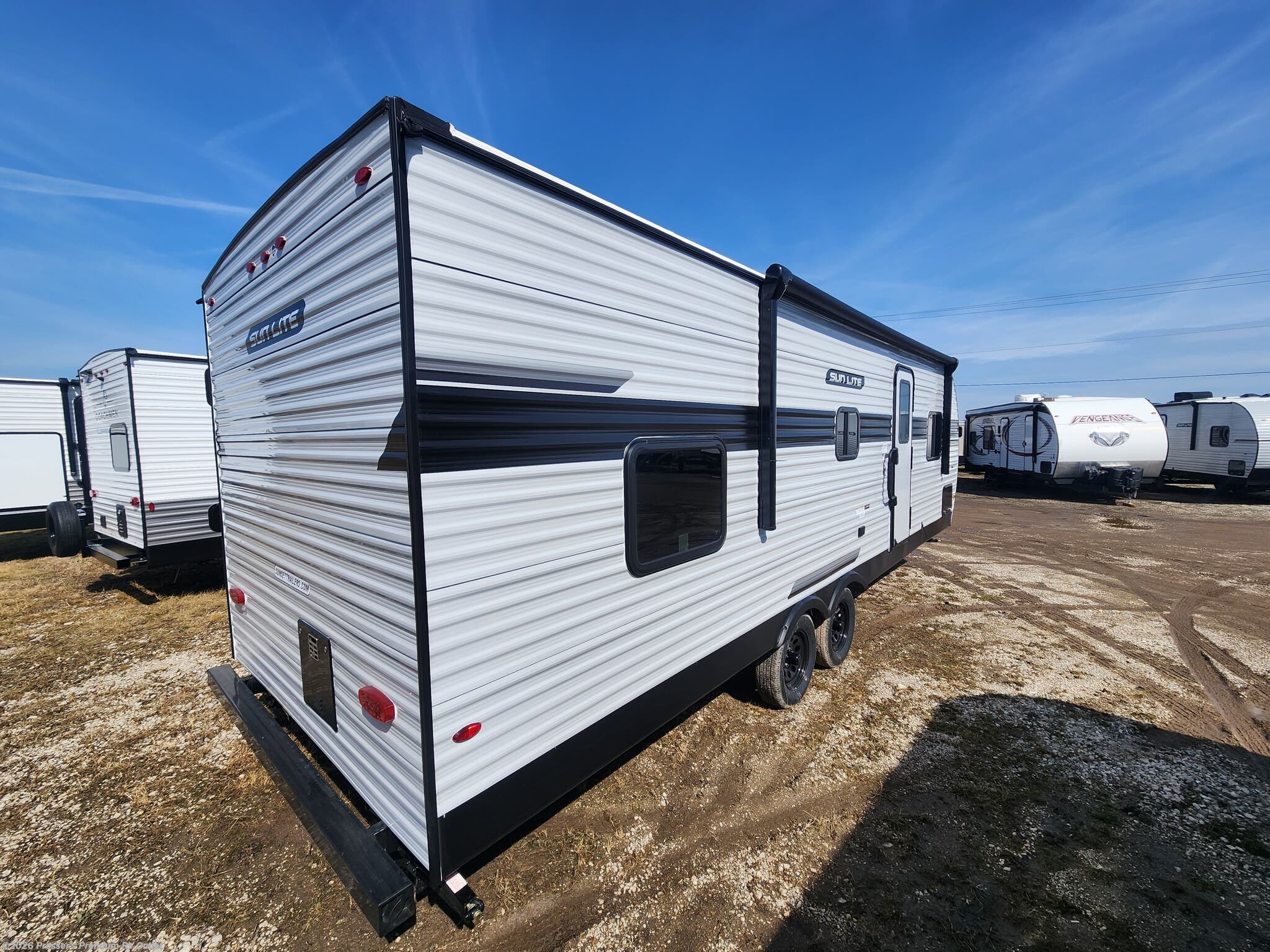New 2026 Sunset Park RV Sun Lite LTD 25DB available in Sturtevant, Wisconsin