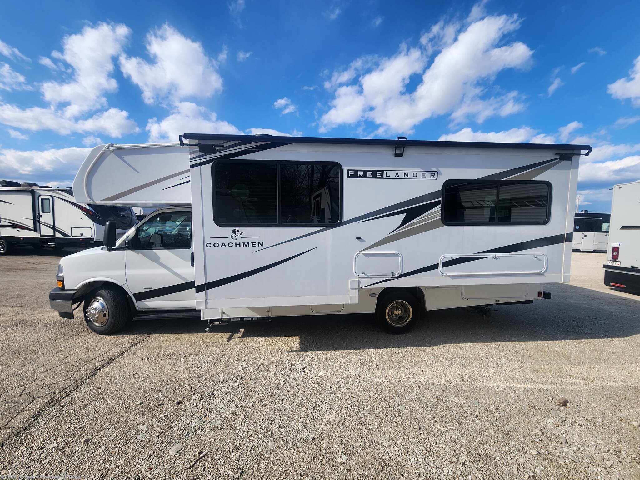 2026 Coachmen Freelander 23FS (Chevy 3500) - New Class C For Sale by Prosser's Premium RV Outlet in Sturtevant, Wisconsin features Refrigerator, Shower, Backup Monitor, Dinette, Kitchen Sink
