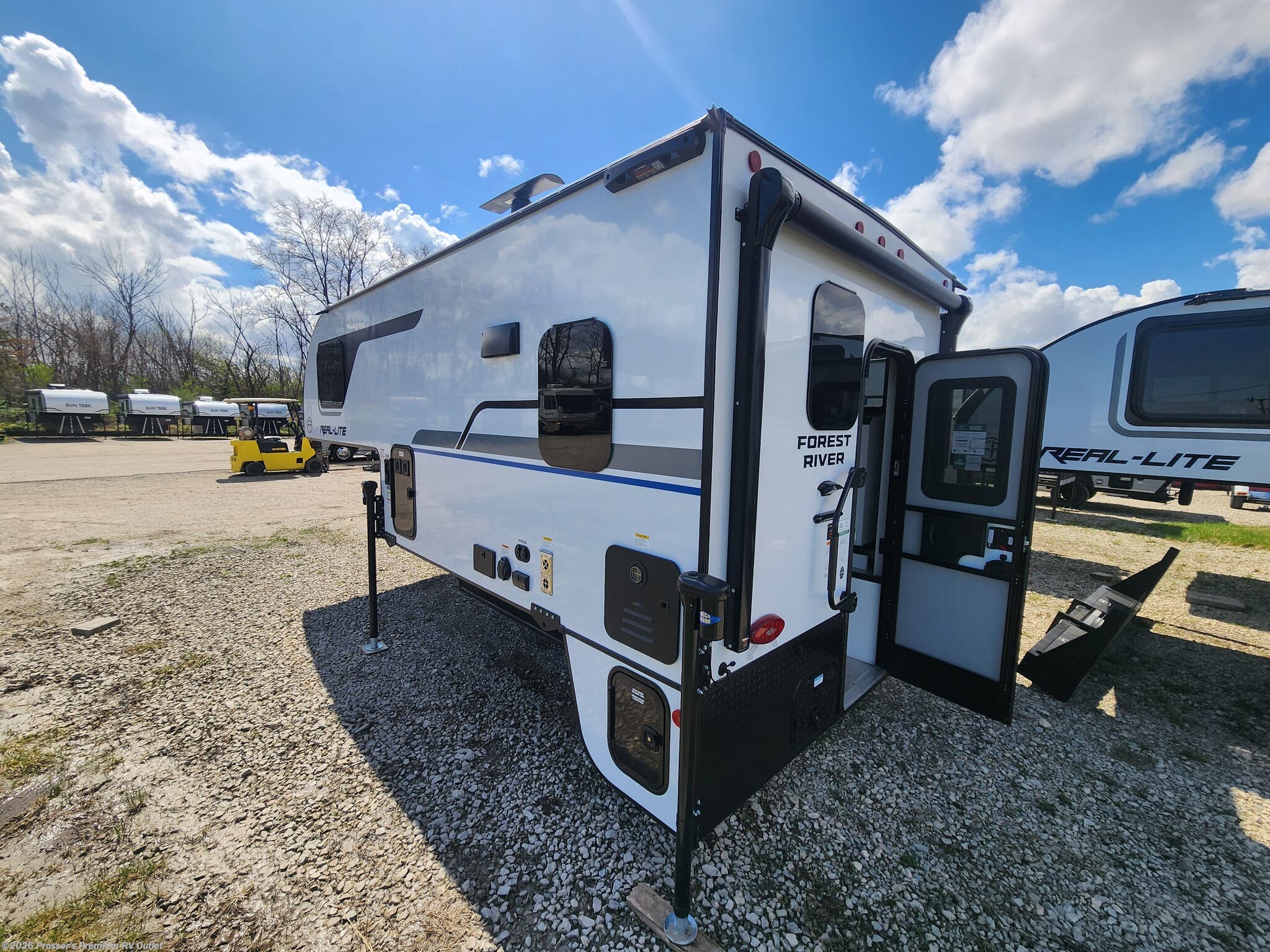 New 2026 Palomino Real-Lite HS-2114 available in Sturtevant, Wisconsin