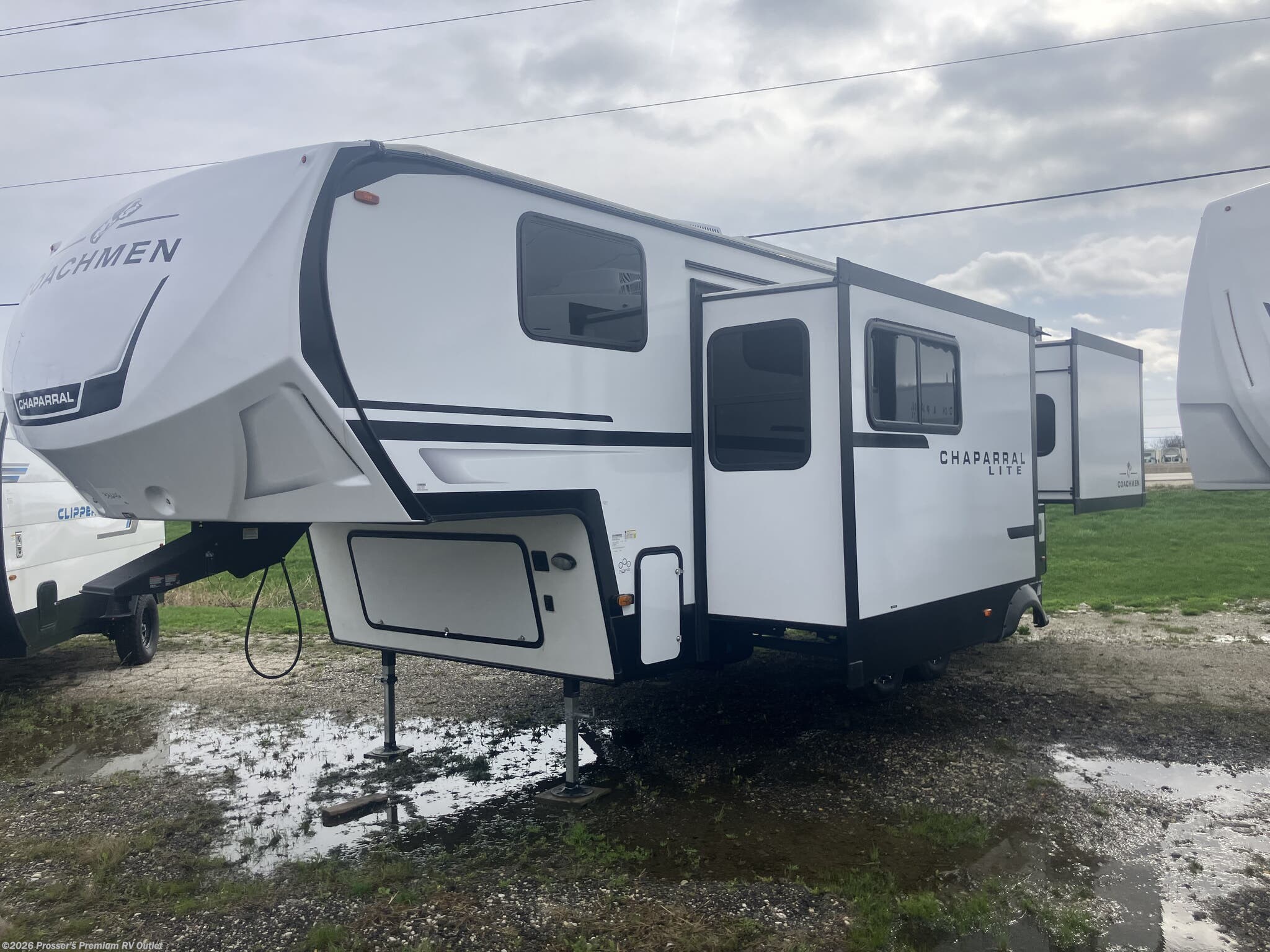 New 2026 Coachmen Chaparral Lite 218SE available in Sturtevant, Wisconsin