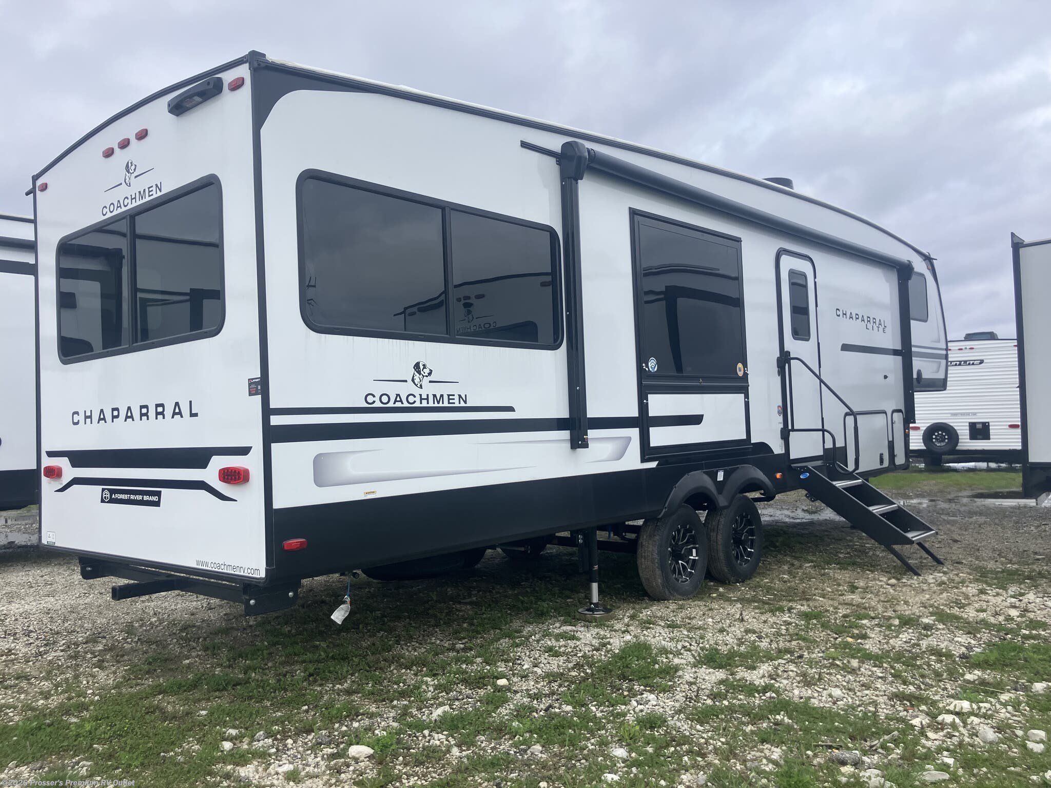 2026 Chaparral 27BAR by Coachmen from Prosser's Premium RV Outlet in Sturtevant, Wisconsin