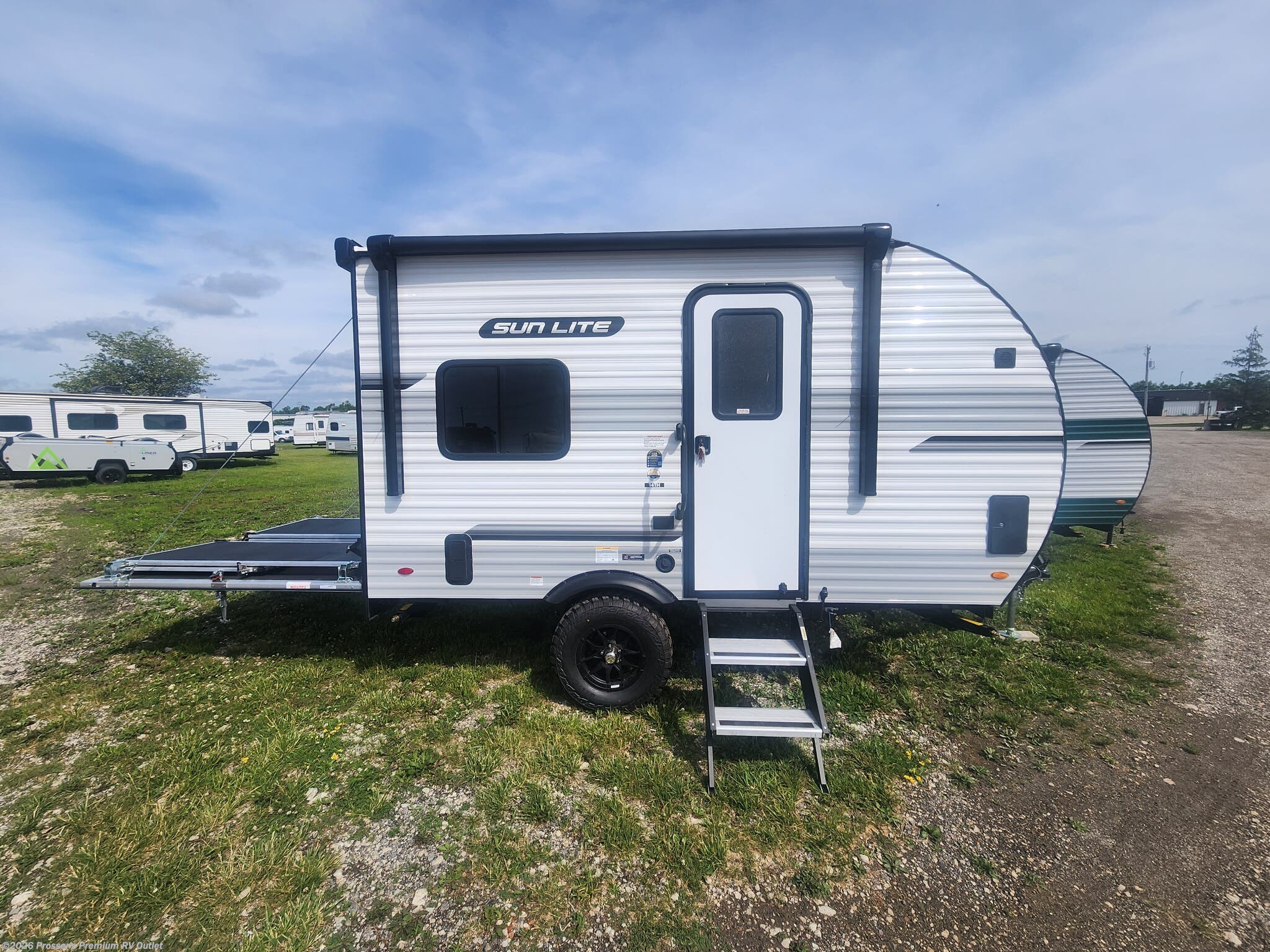 New 2027 Sunset Park RV Sun Lite 14THX available in Sturtevant, Wisconsin