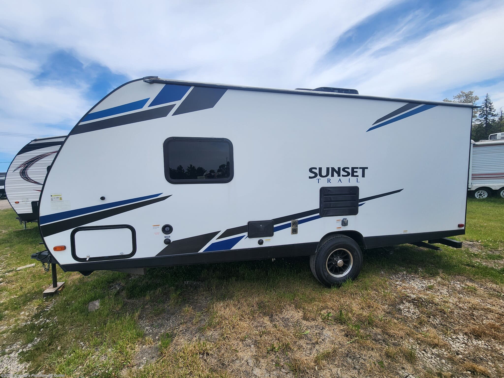 2020 Sunset Trail 186BH by CrossRoads from Prosser's Premium RV Outlet in Sturtevant, Wisconsin