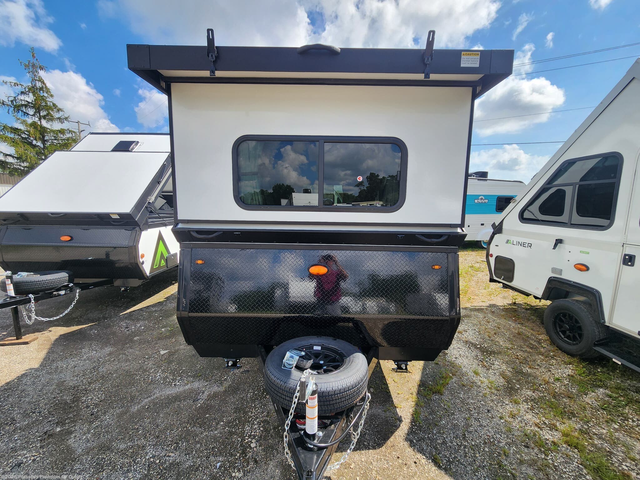 2027 Expedition REAR SOFA by Aliner from Prosser's Premium RV Outlet in Sturtevant, Wisconsin