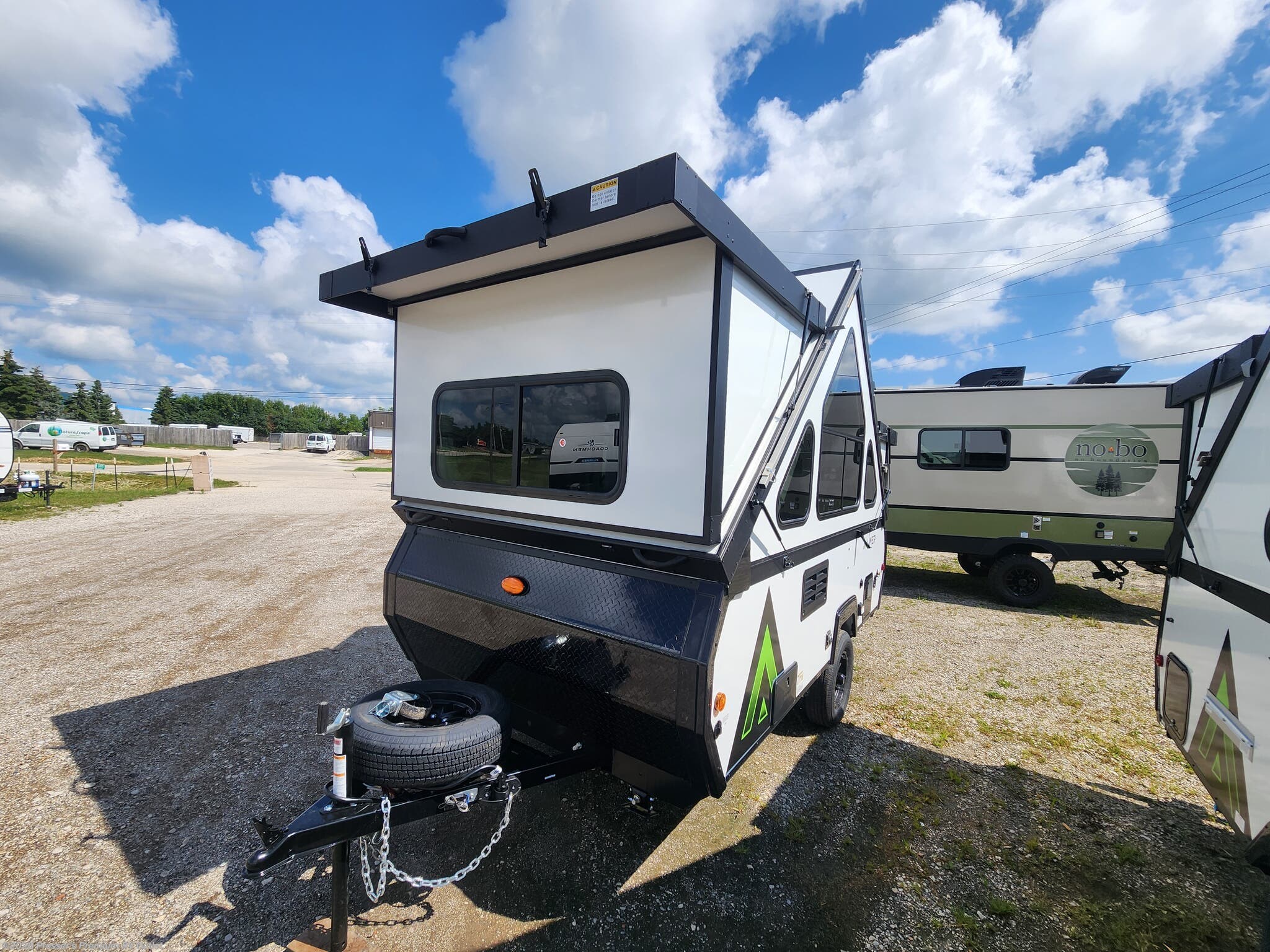 2027 Classic REAR SOFA by Aliner from Prosser's Premium RV Outlet in Sturtevant, Wisconsin