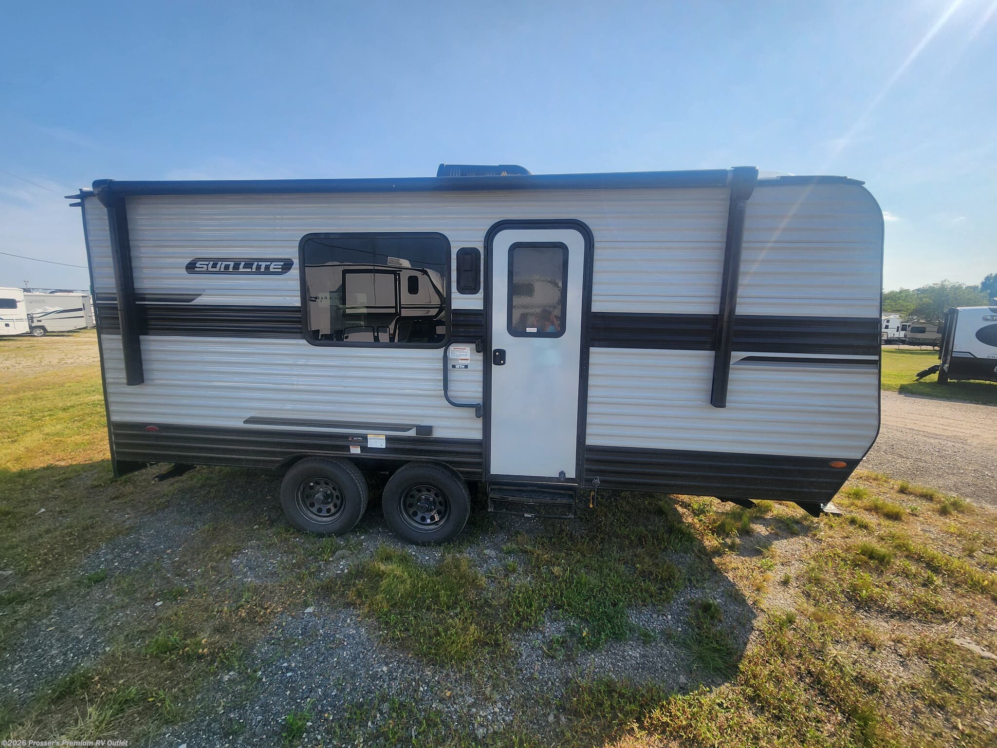 New 2027 Sunset Park RV Sun Lite 18THX available in Sturtevant, Wisconsin