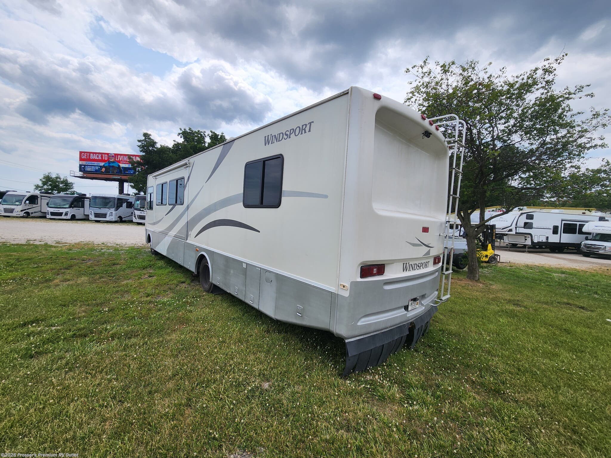Used 2002 Four Winds International Windsport 35D available in Sturtevant, Wisconsin