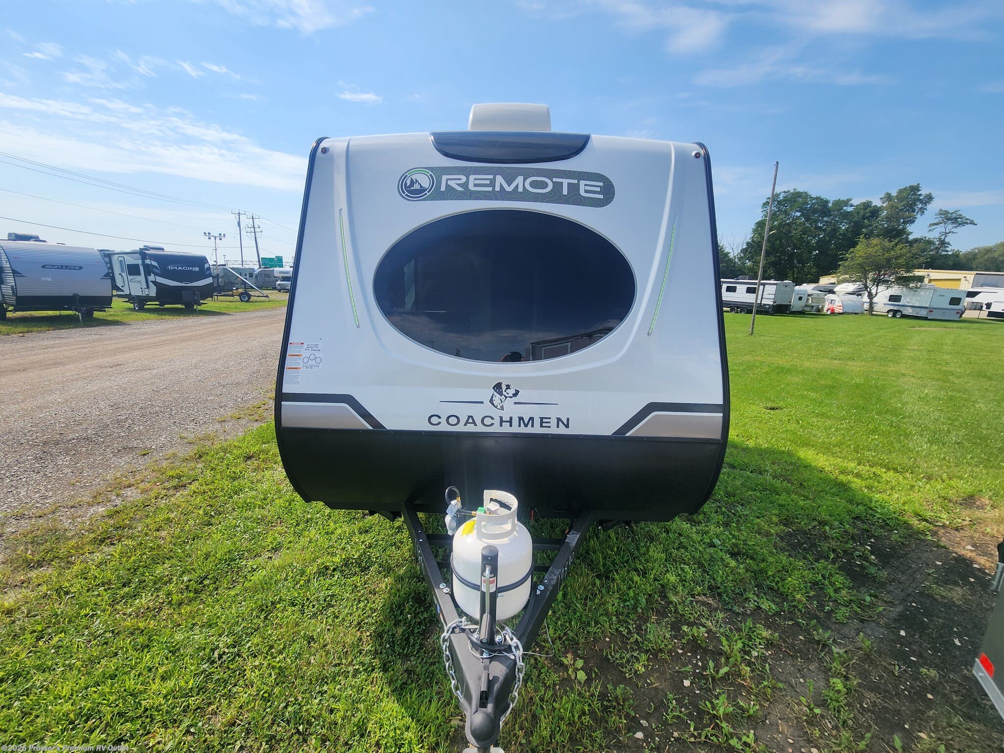 2027 Coachmen Remote 12.1R - New Travel Trailer For Sale by Prosser's Premium RV Outlet in Sturtevant, Wisconsin features Skylight, Awning, Insulated, Power Awning, Fiberglass Sidewalls