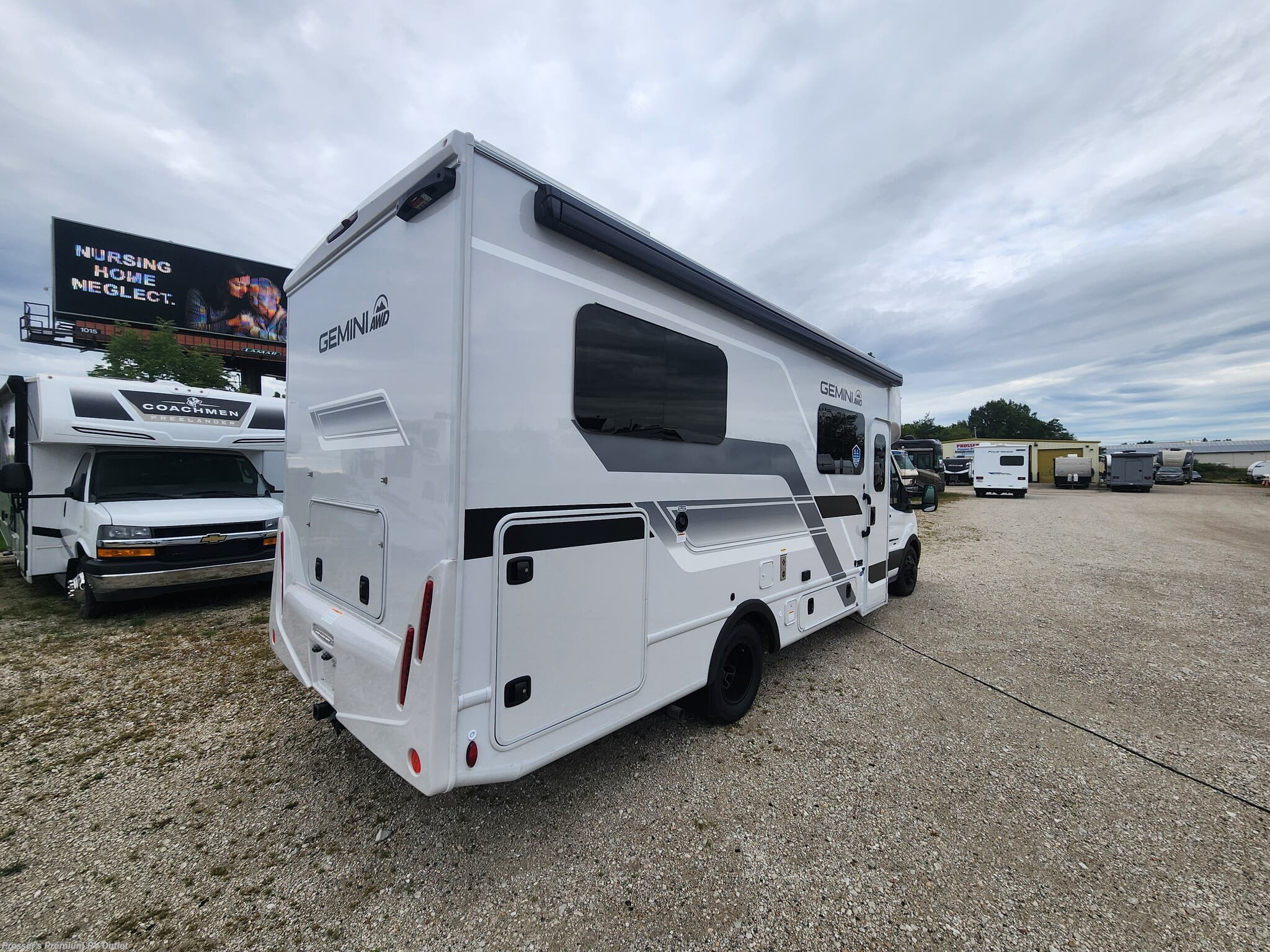 New 2027 Thor Motor Coach Gemini AWD 24KB available in Sturtevant, Wisconsin