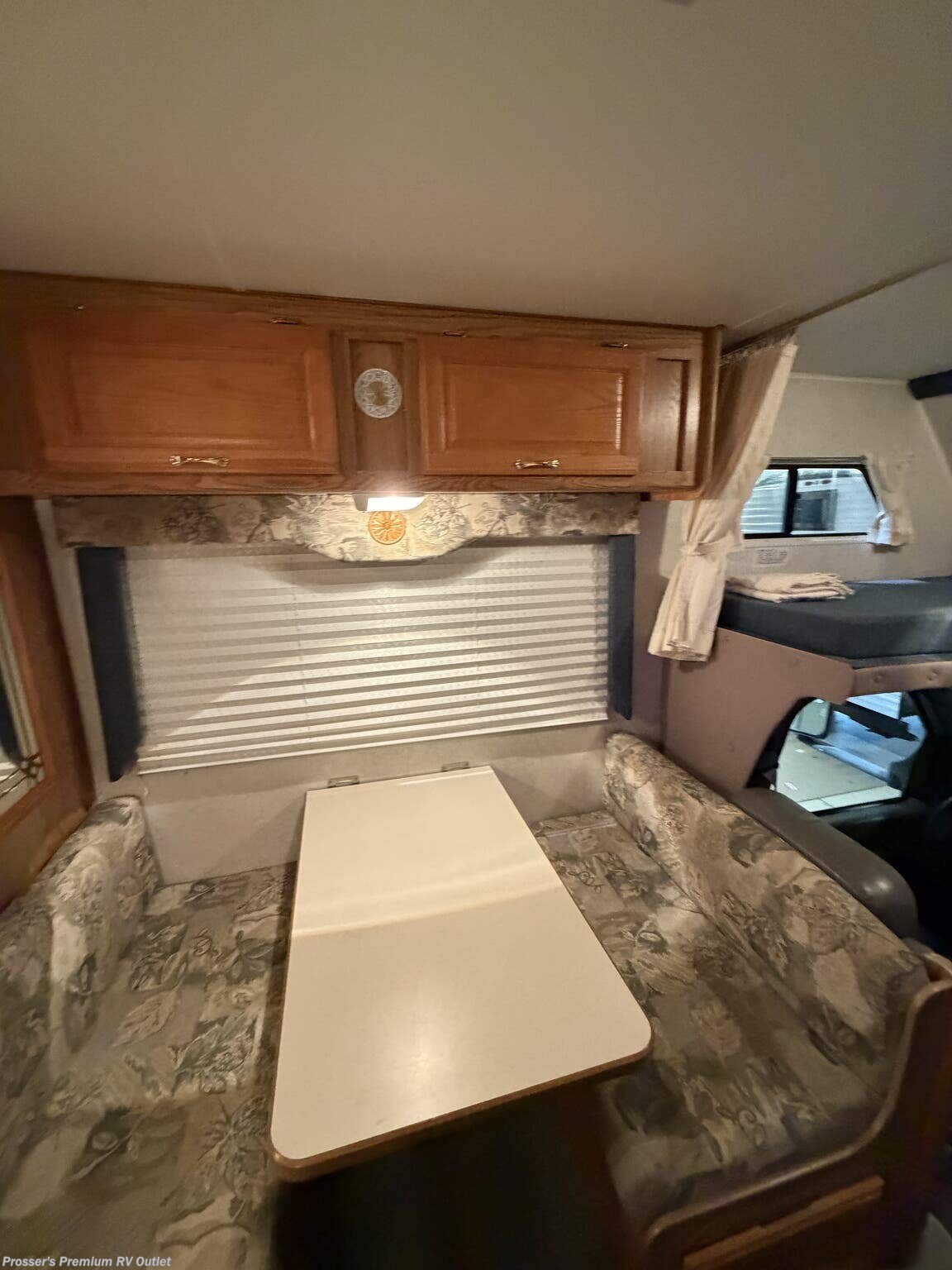 Used 2002 Gulf Stream Conquest Independence Rear Bed/Bath available in Sturtevant, Wisconsin