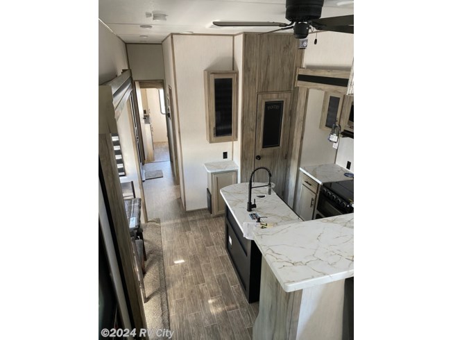 2021 Forest River Cherokee Arctic Wolf 3990 SUITE RV for Sale in Benton