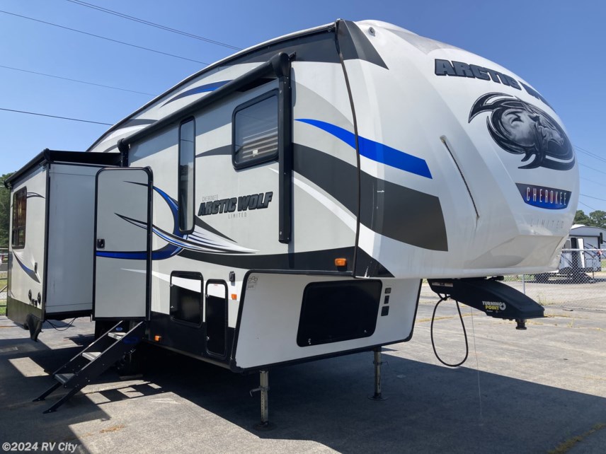 Used 2018 Forest River Arctic Wolf 285DRL4 available in Benton, Arkansas