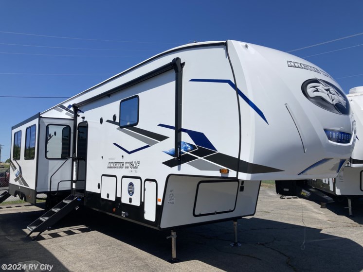 New 2024 Forest River Cherokee Arctic Wolf 3810 SUITE - CLOSEOUT available in Benton, Arkansas