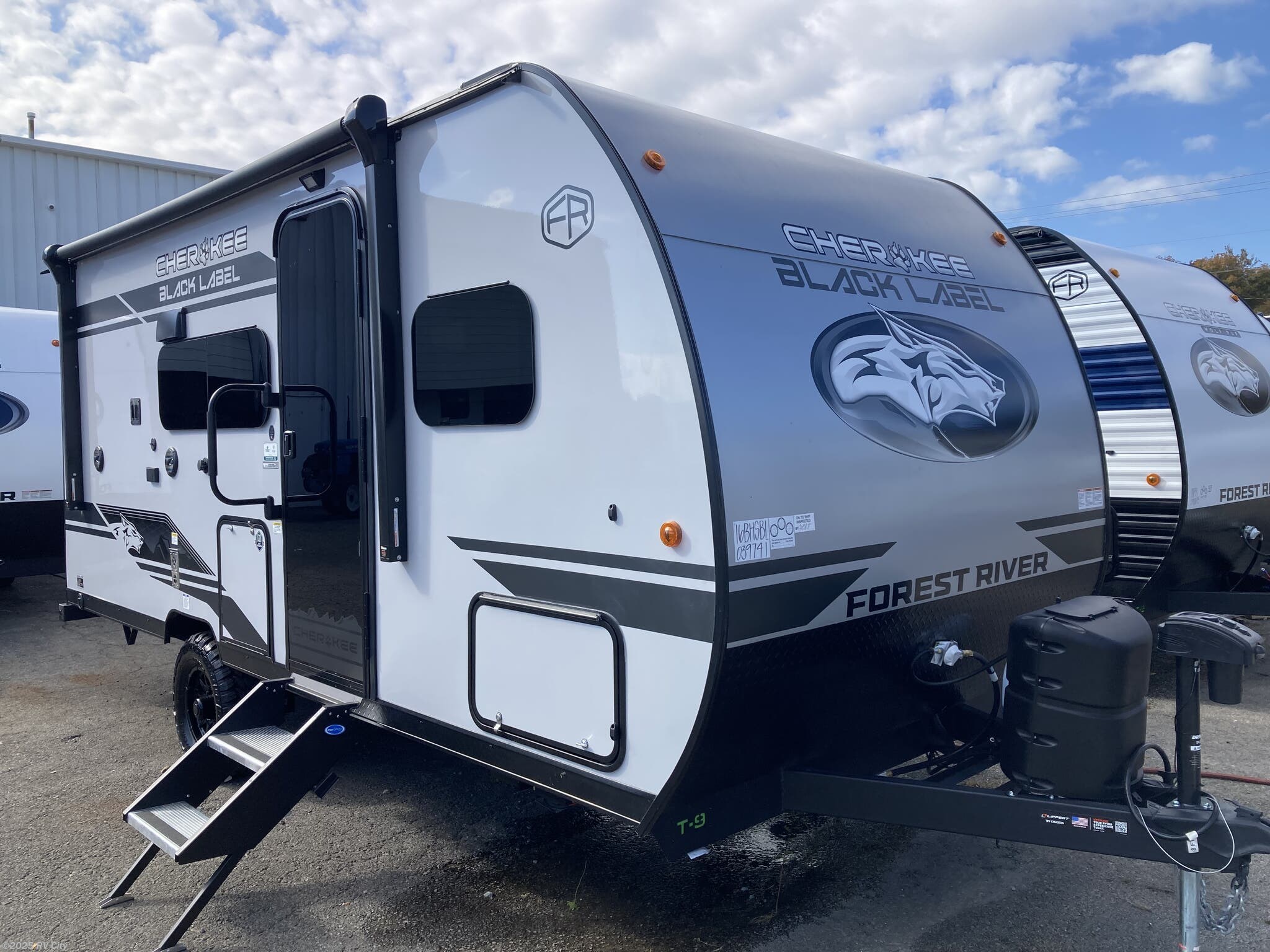 2026 Forest River Cherokee Wolf Pup Black Label 16BHSBL