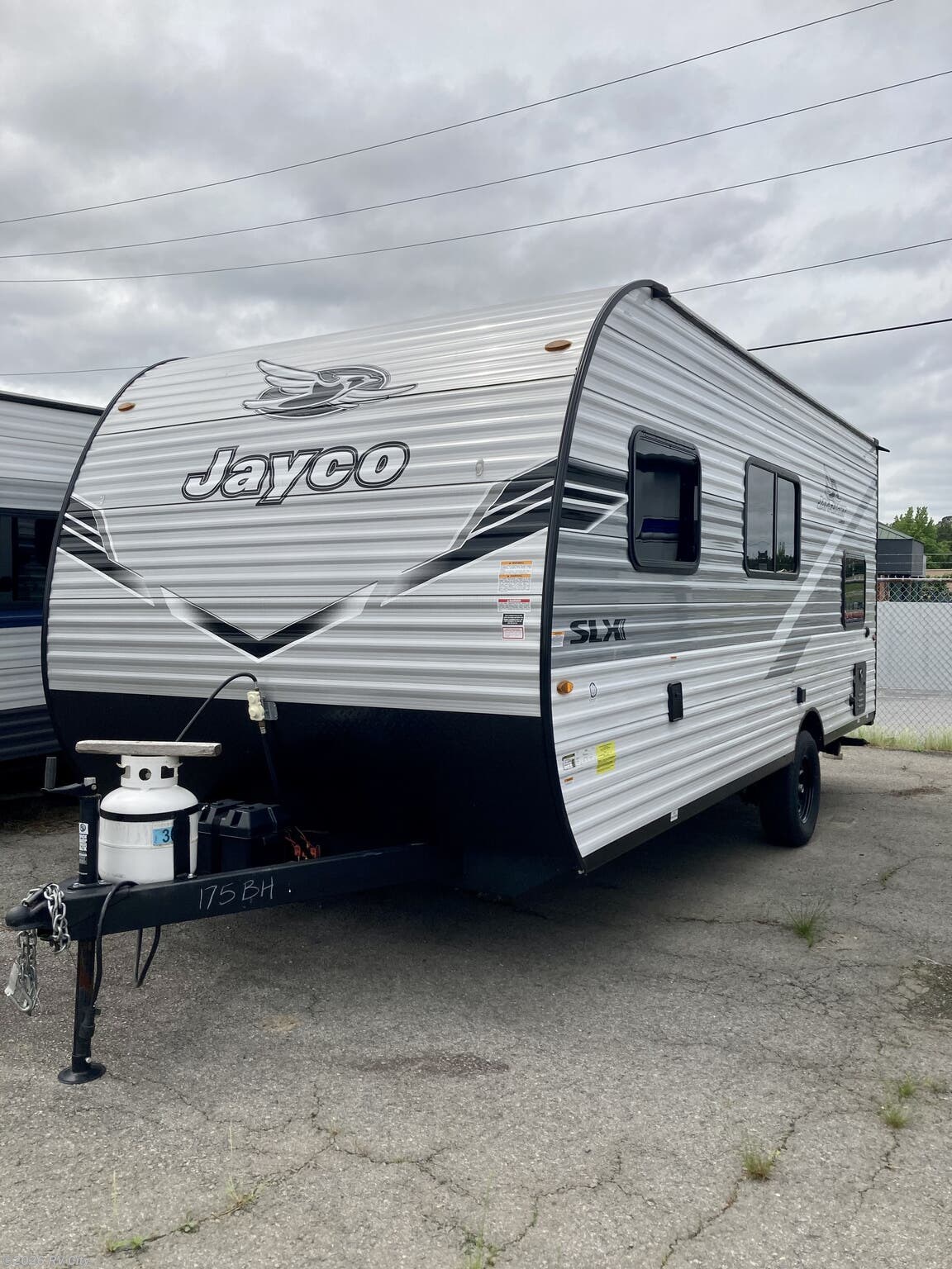 2025 Jayco Jay Feather SLX 175BH - Used Travel Trailer For Sale by RV City in Benton, Arkansas features Toilet, Awning, Smoke Detector, Queen Mattress, Furnace